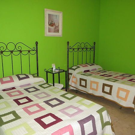 Hostal Restaurante Reina El Tejar Luaran gambar
