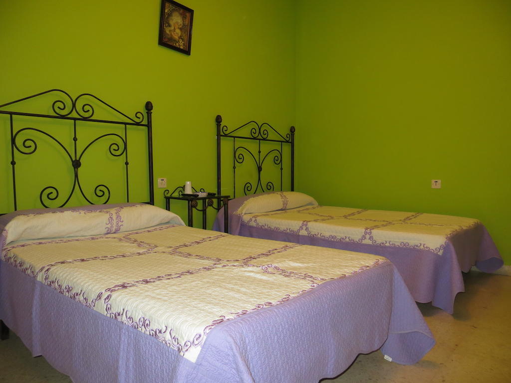 Hostal Restaurante Reina El Tejar Bilik gambar
