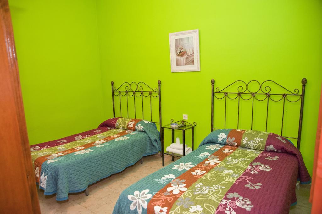 Hostal Restaurante Reina El Tejar Luaran gambar